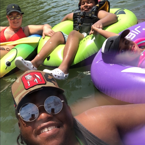 Meet your Posher, Amber - Picture 6 of 8